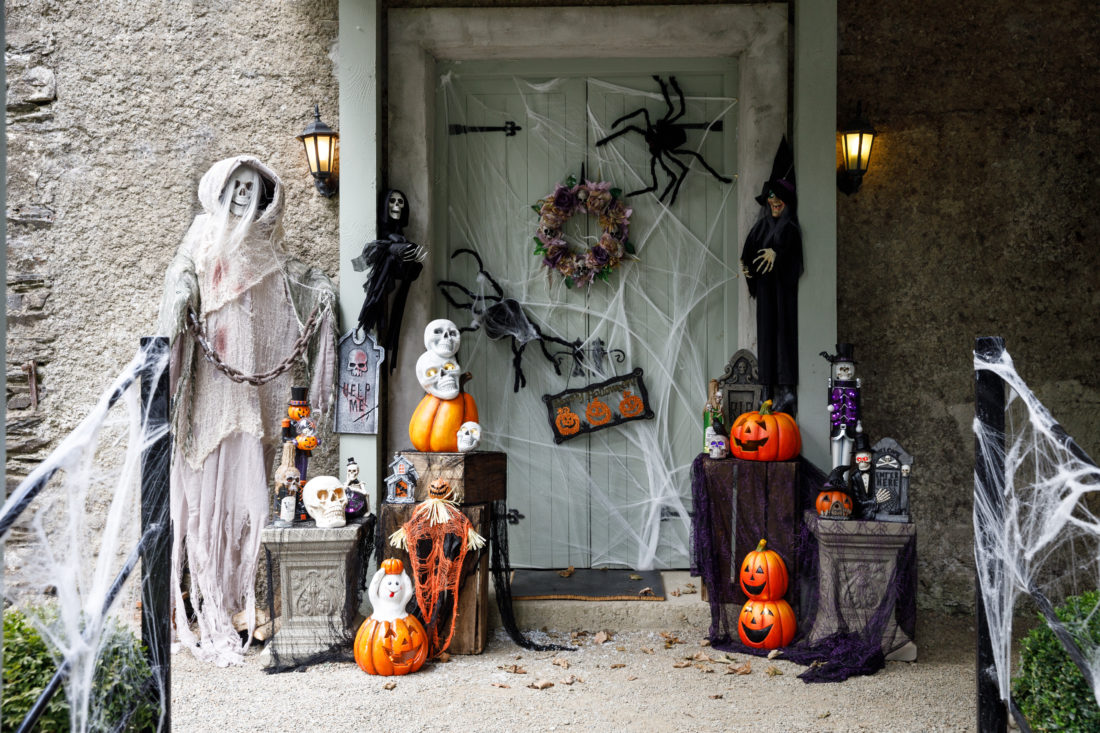 Creepin' It Real Outdoor Halloween Decorating Ideas Woodie's