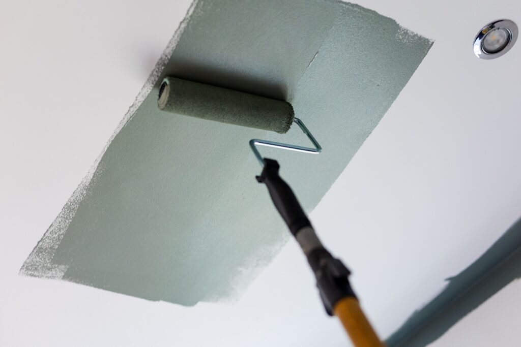 Painting a white ceiling green 