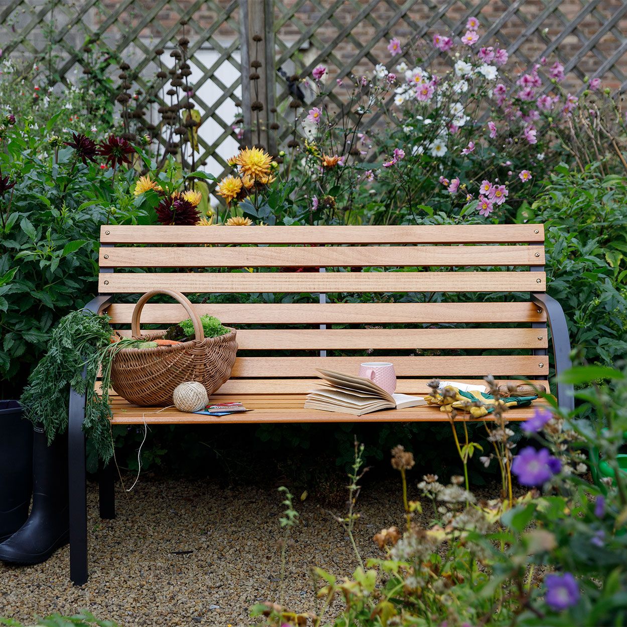 Woodies garden best sale bench