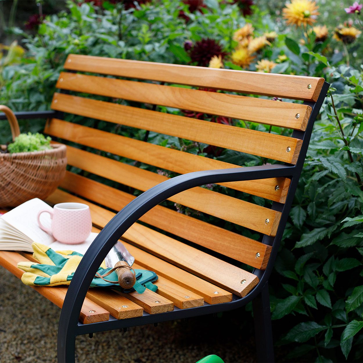 Woodies garden best sale bench