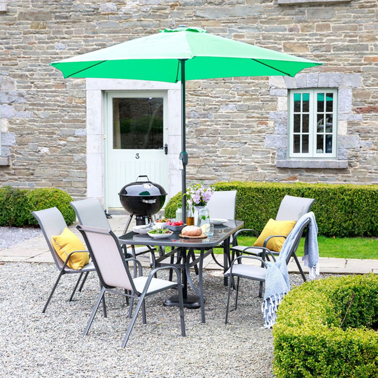 Woodies table clearance and chairs