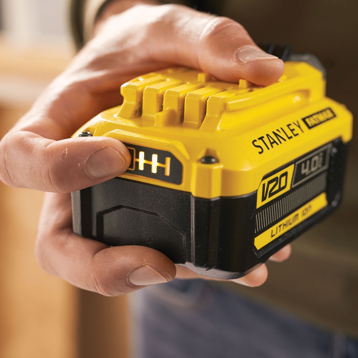 Stanley fatmax 4ah battery outlet