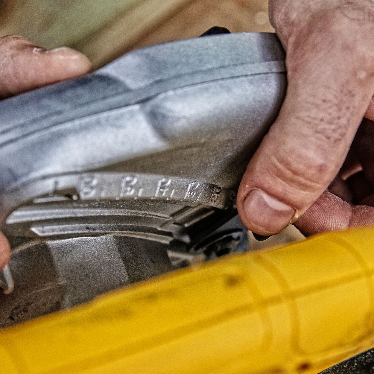 Dewalt 1350w 184mm circular saw 240v deals