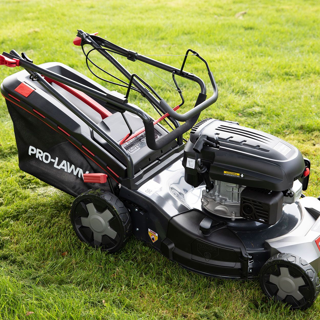 Pro Lawn Hyundai Powered Petrol Lawnmower 42cm 139cc Woodie s