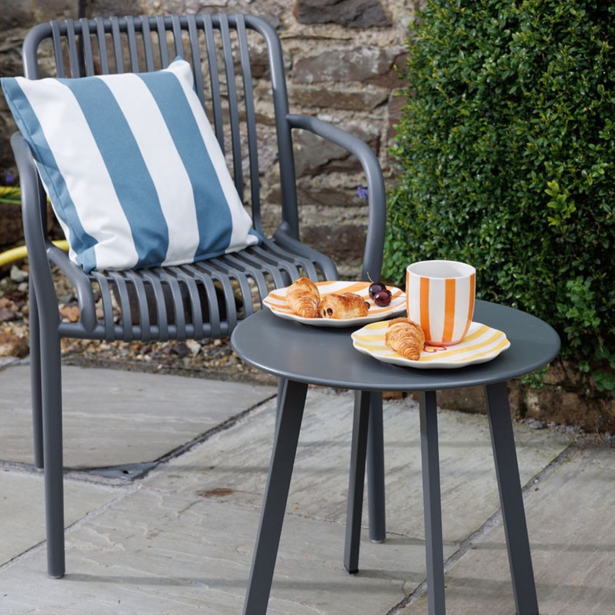 Sun Woodie's Bistro Set Dining Table Woodies Sun Chairs