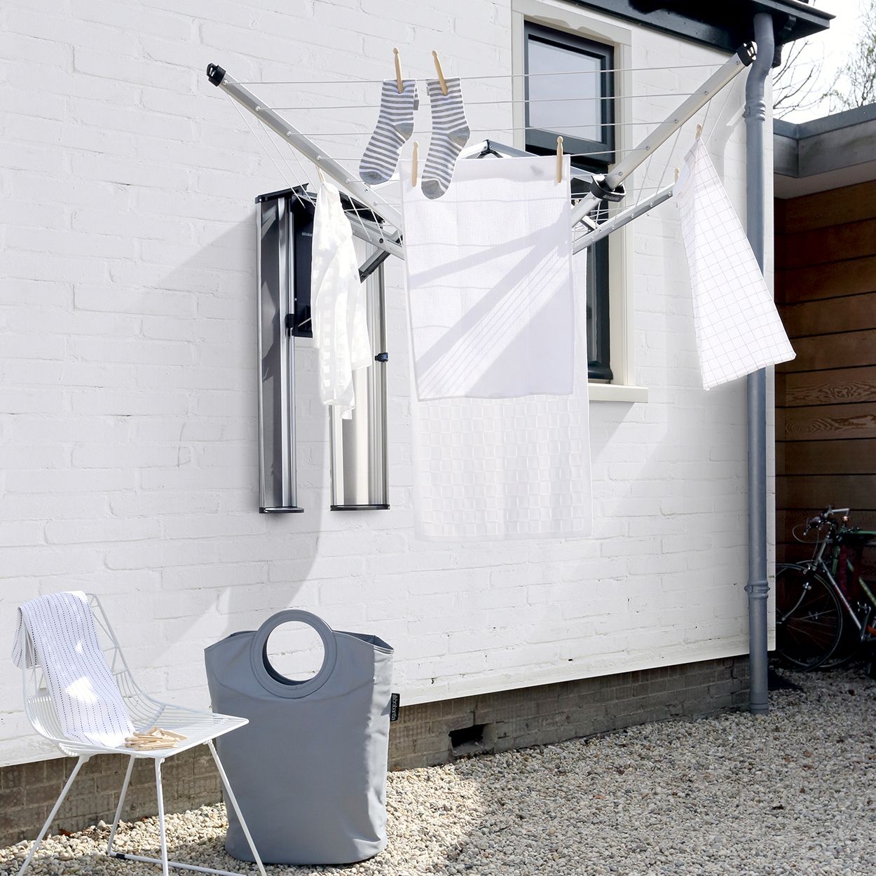 Brabantia Retractable Wallfix 24m Washing Line with Protection Cover