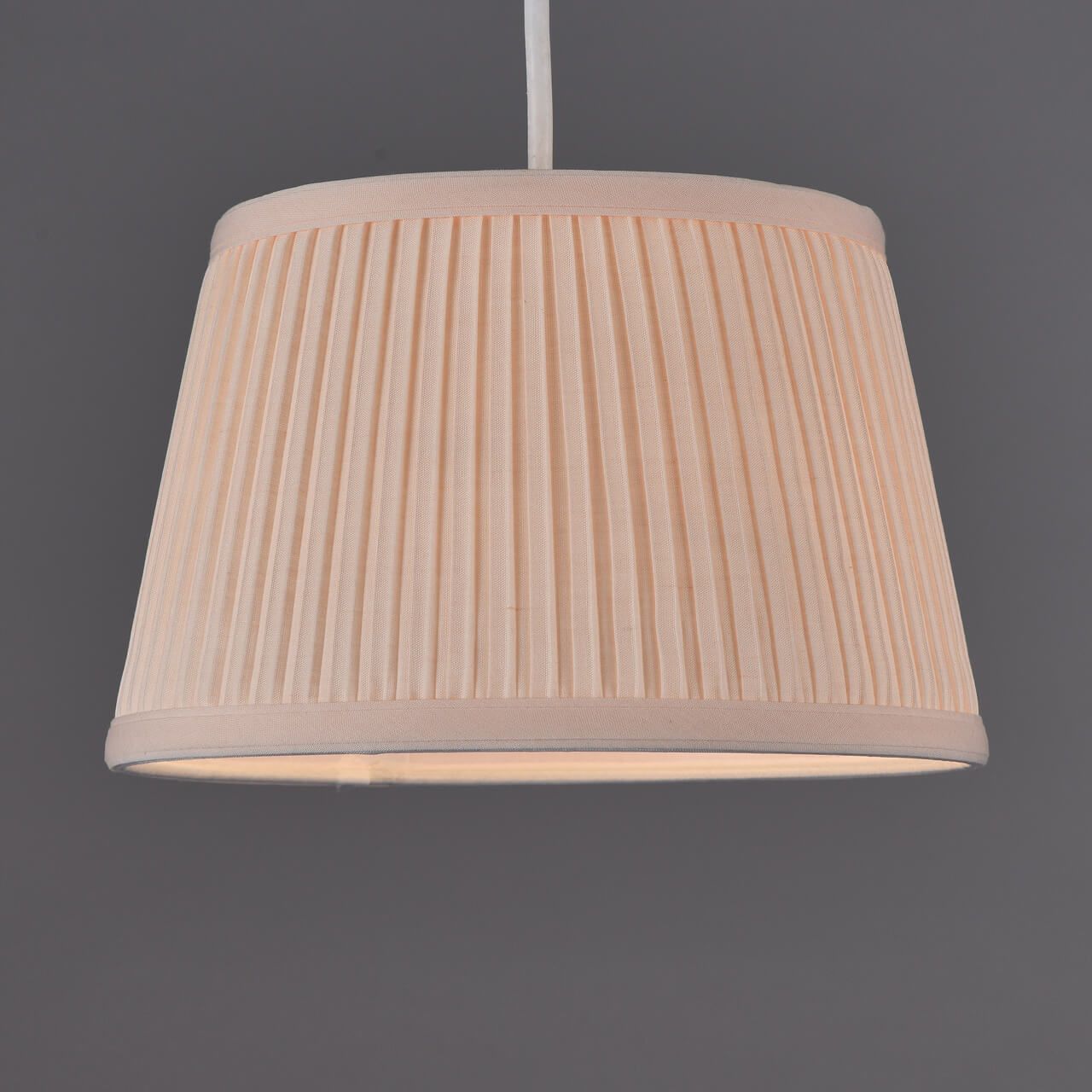 25cm Pleated Cream Shade