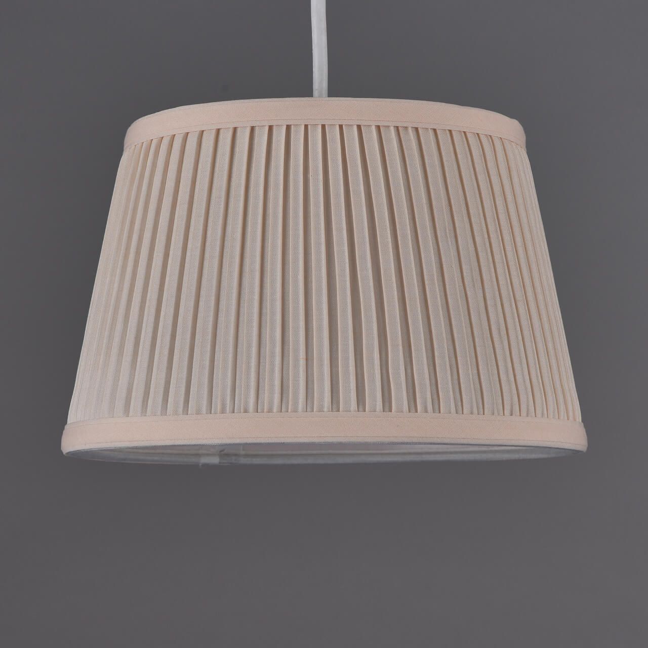 25cm Pleated Cream Shade