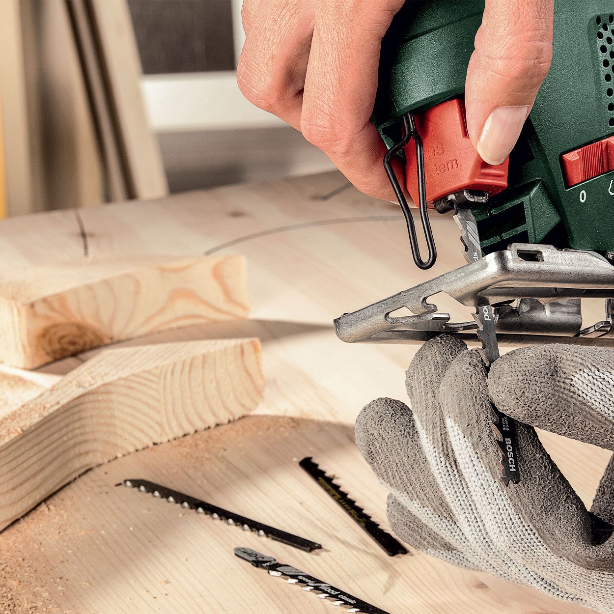 Bosch PST 700 E Compact Jigsaw