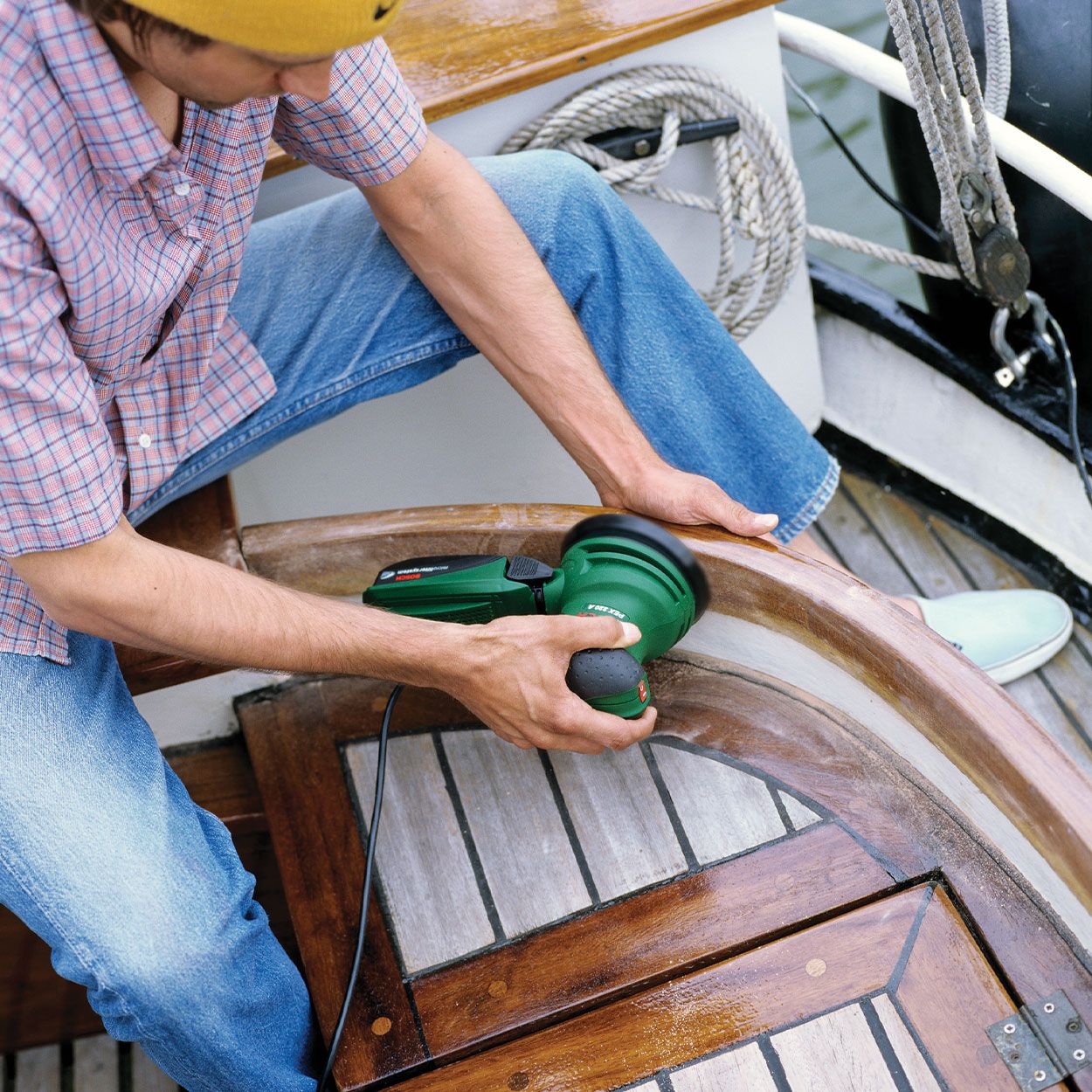 Bosch PEX 220 A Orbital Sander