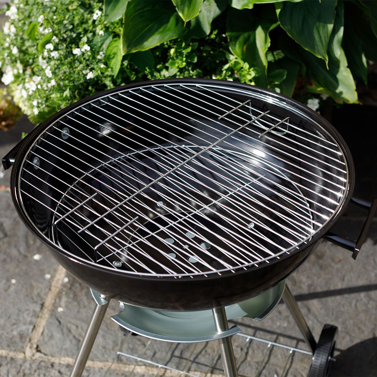 Omaha 55cm Charcoal Kettle BBQ Black