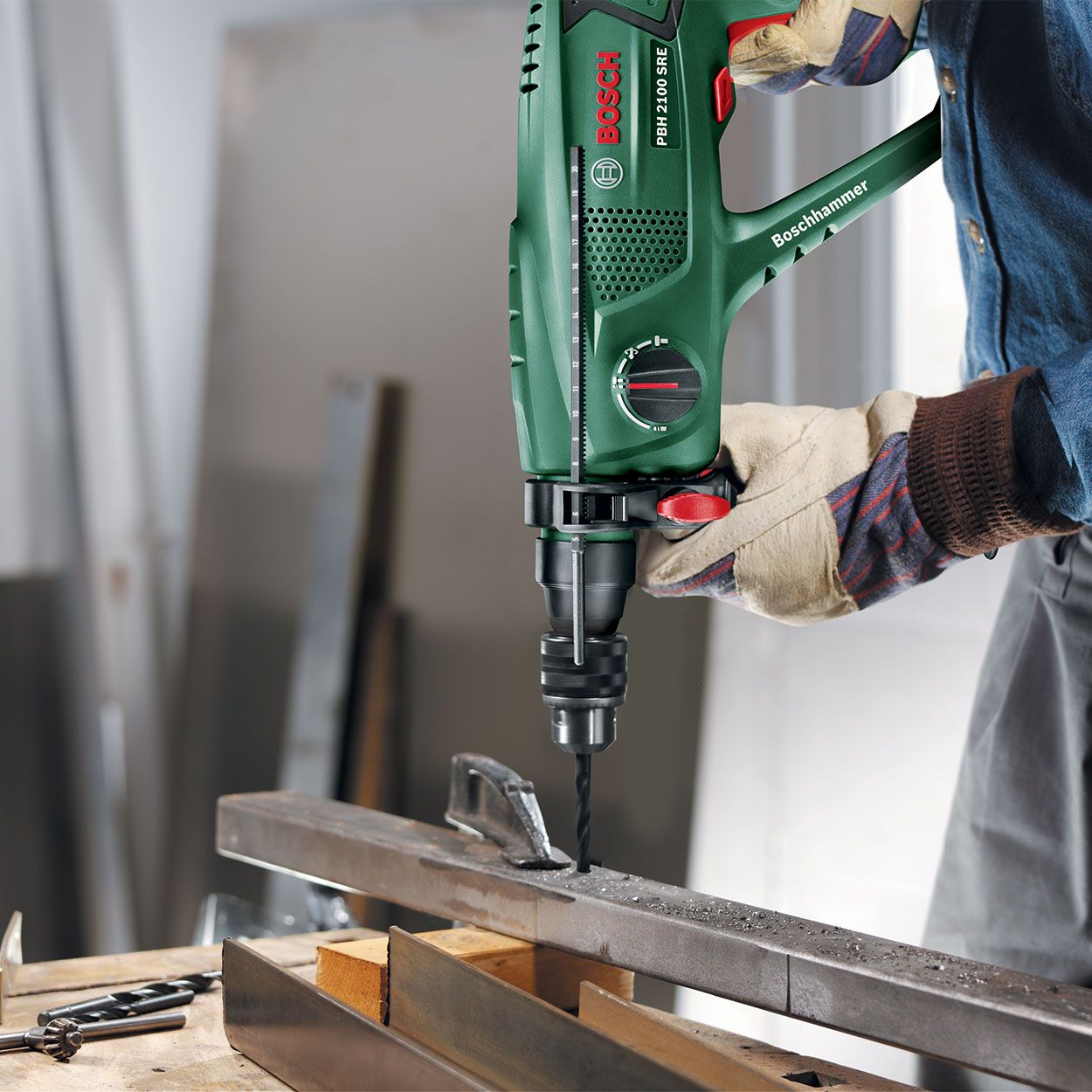 Bosch PBH 2100 RE Compact Hammer Drill