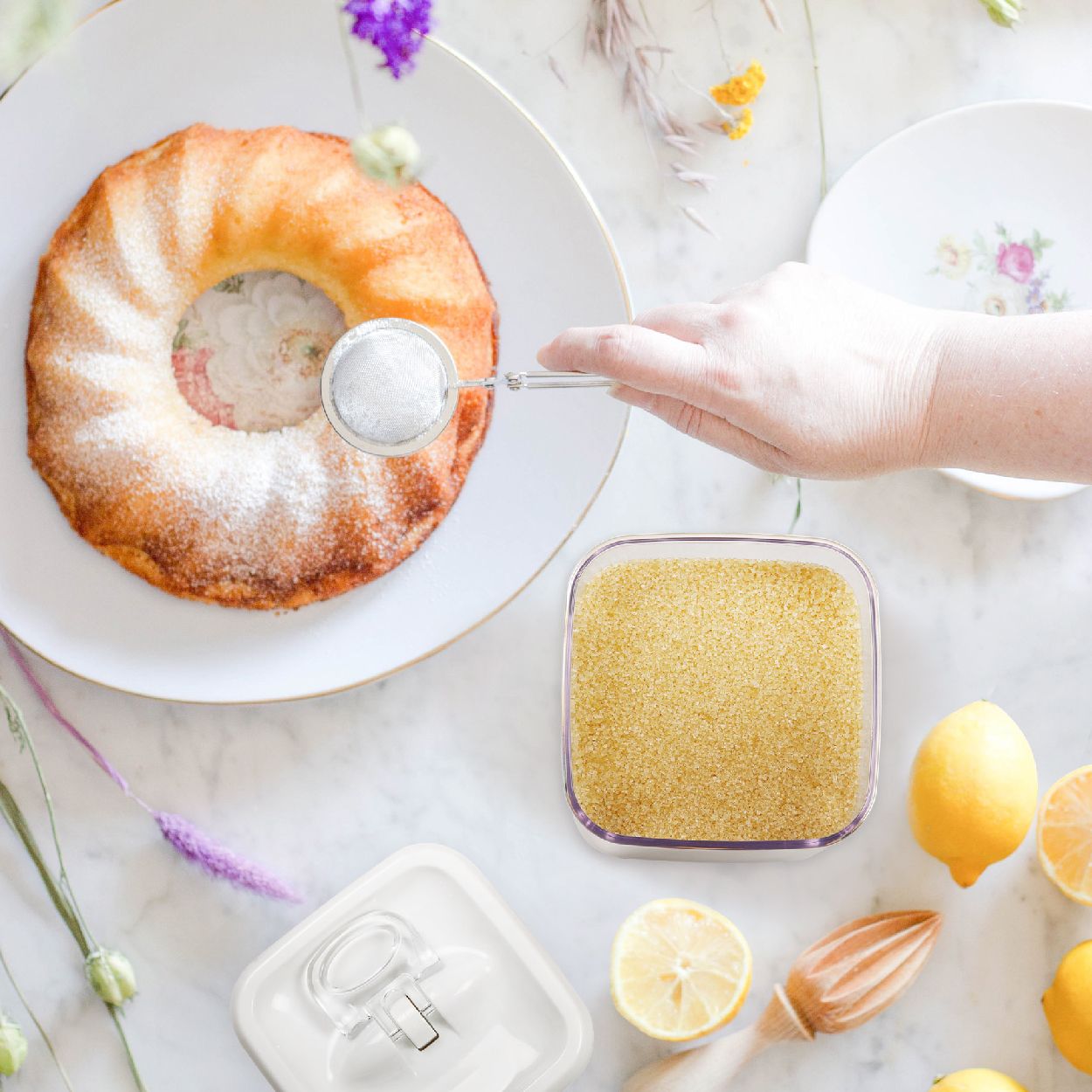 Felli Square 33oz Flip-Tite Storage Container