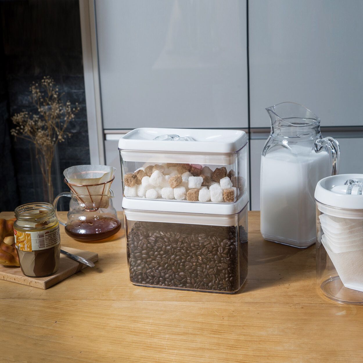 Felli Rectangular 61oz Flip-Tite Storage Container