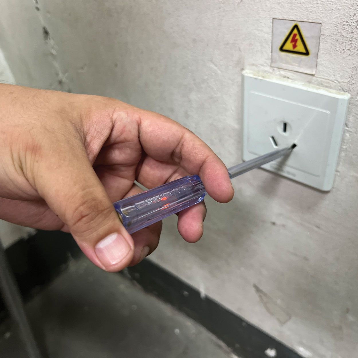 Tactix 190mm Tester 125-250V