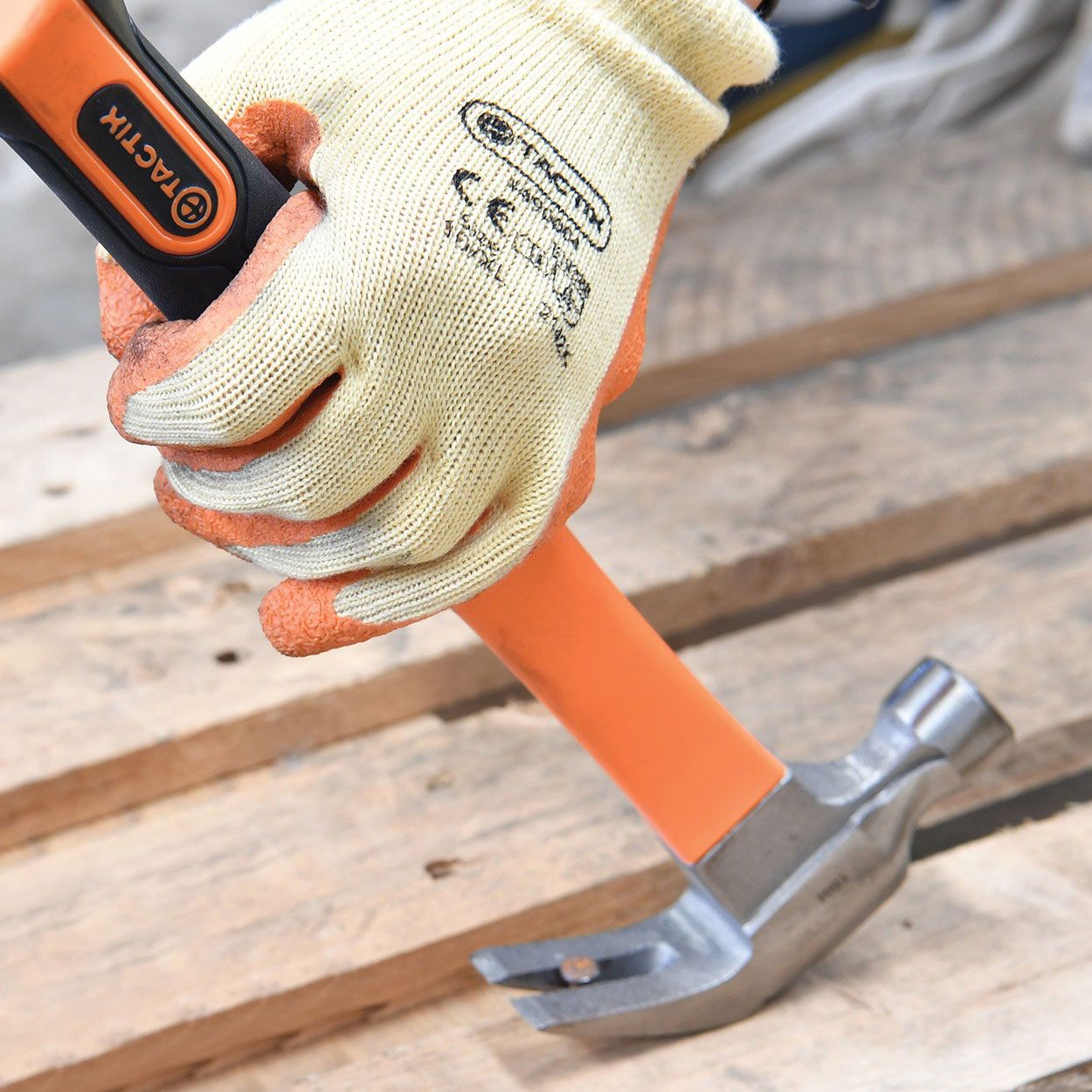 Tactix Claw Hammer 450G(16Oz) With Fiberglass Handle