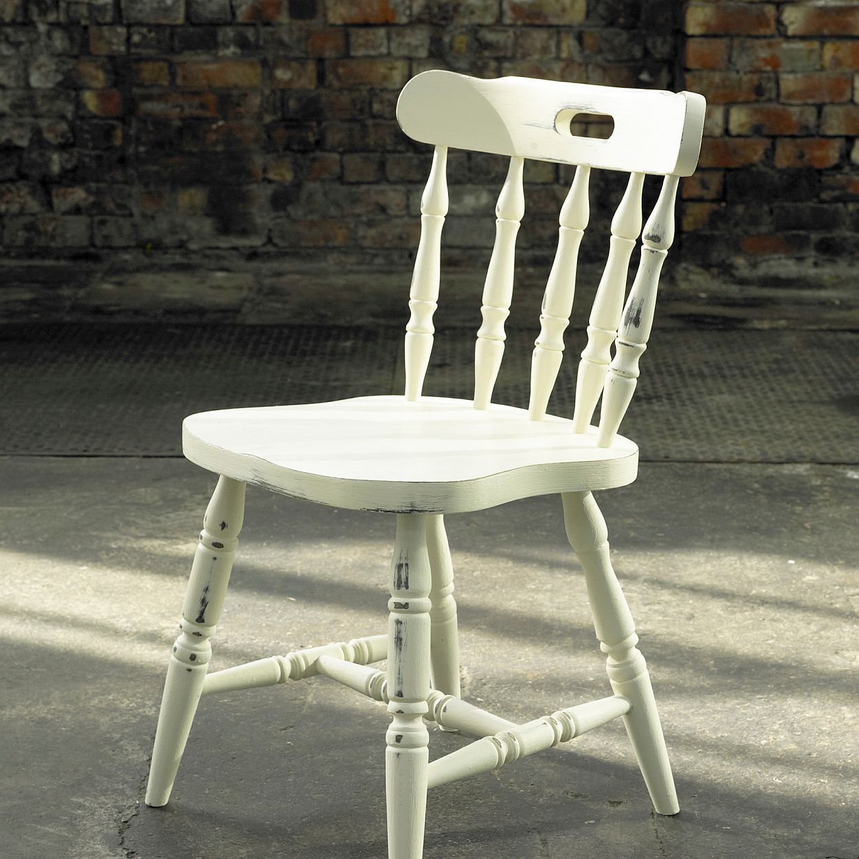 Rust-Oleum Chalky Finish Furniture Paint Clotted Cream 125ml