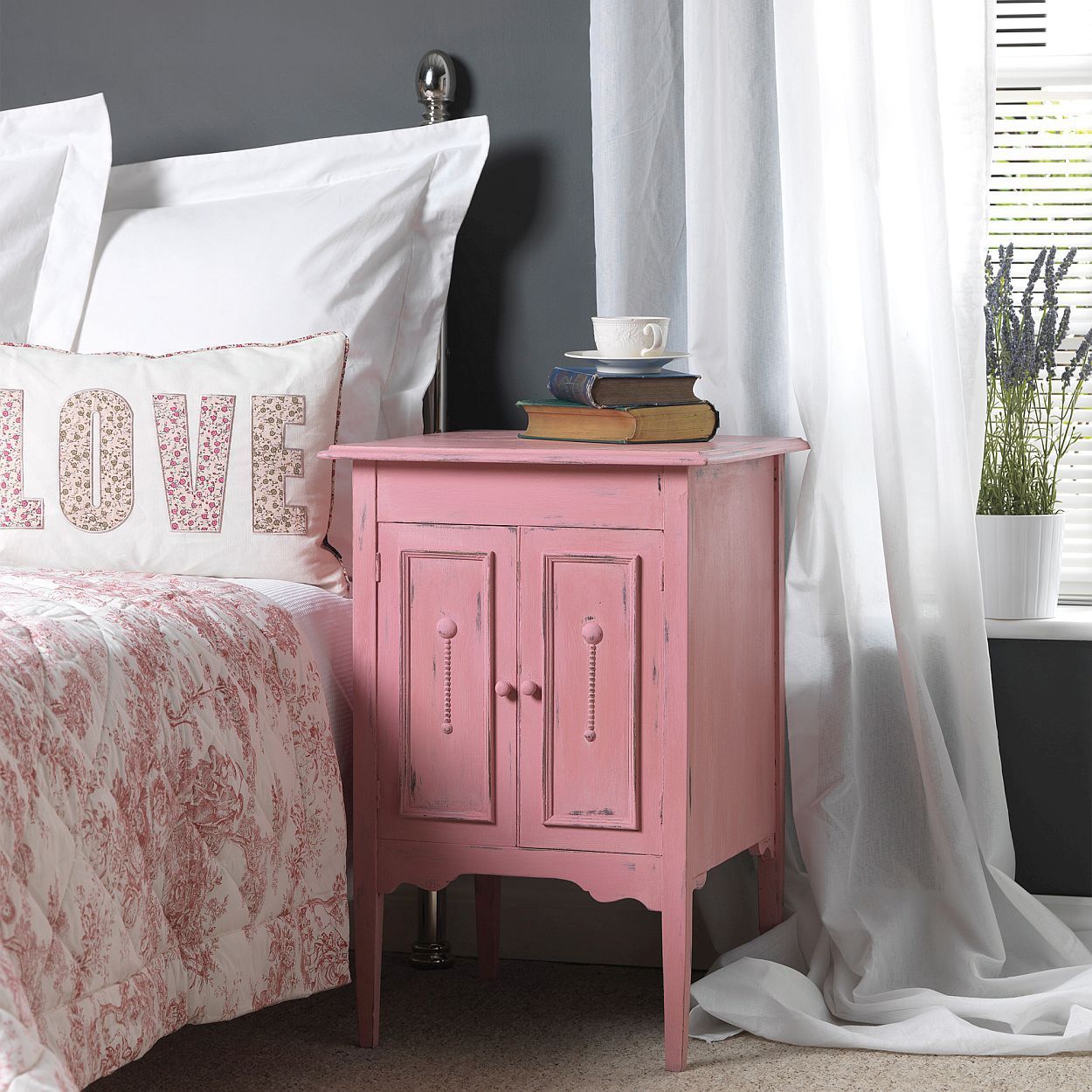 Rust-Oleum Chalky Finish Furniture Paint Dusky Pink 125ml