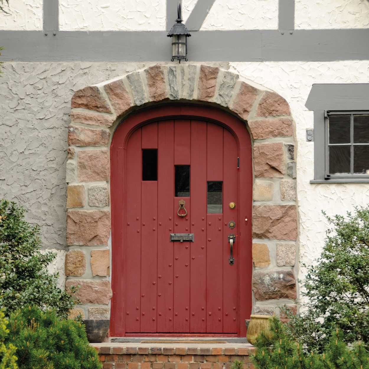 Johnstone's  Exterior Gloss Victory Red 2.5ltr