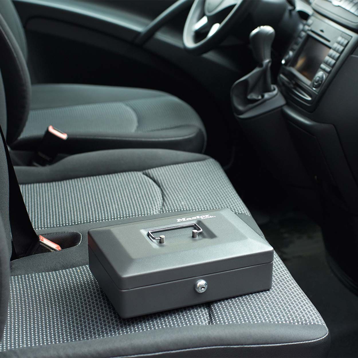 Master Lock Keyed Cash Box
