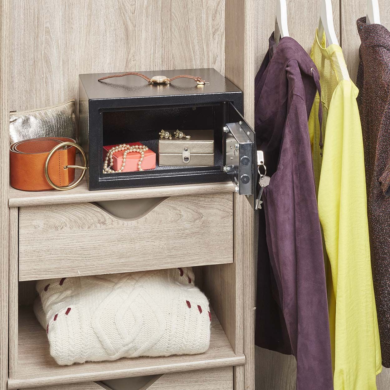 Master Lock Keyed Safe