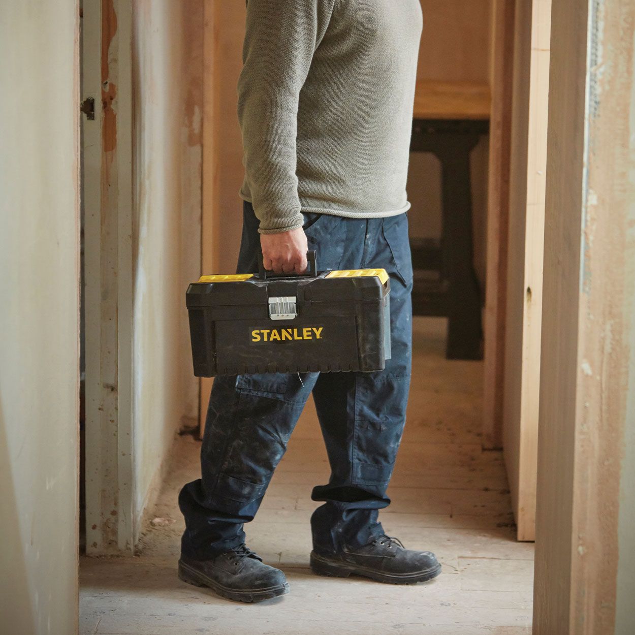 Stanley 16" Toolbox with Metal Latches