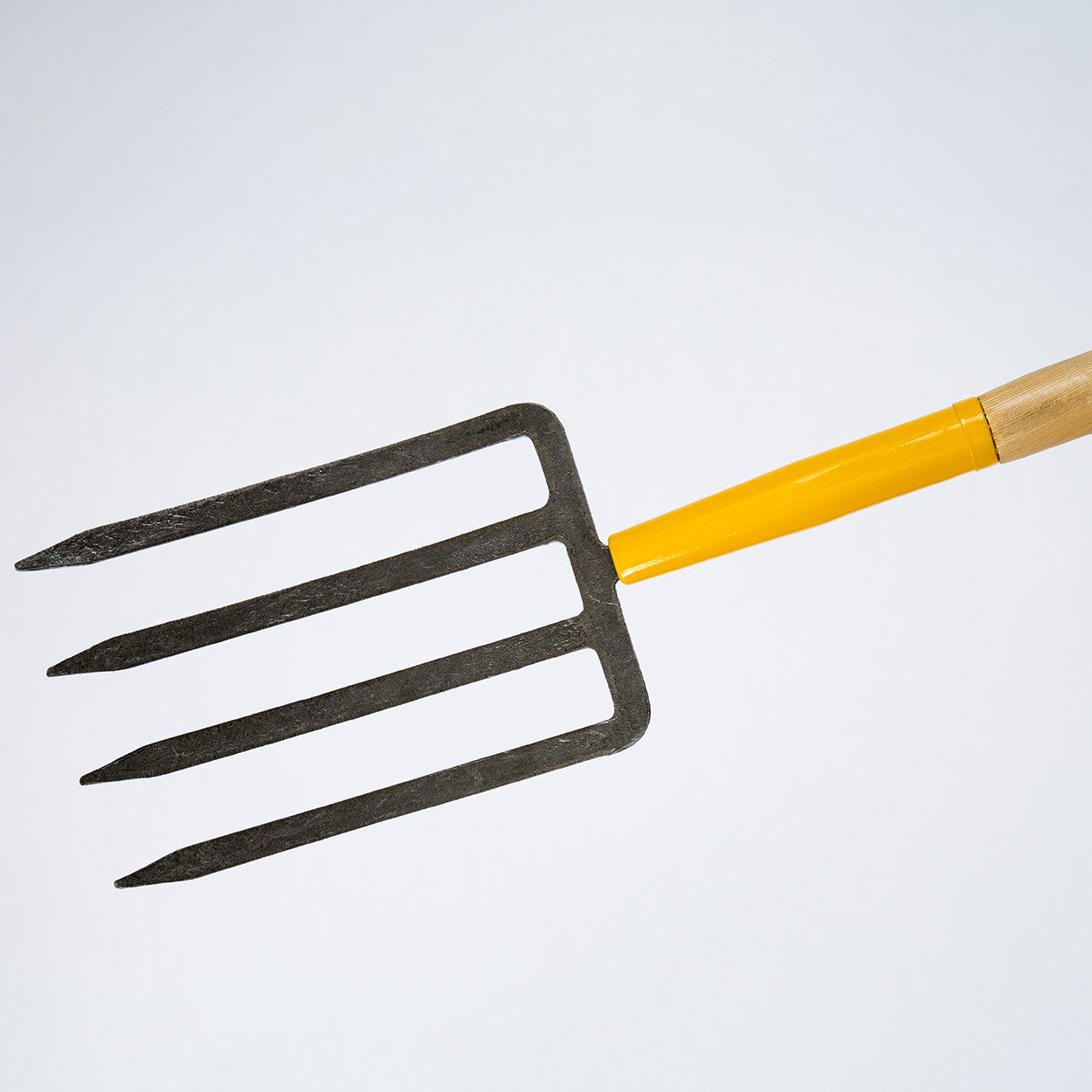 True Temper Digging Fork Wood Handle D Grip