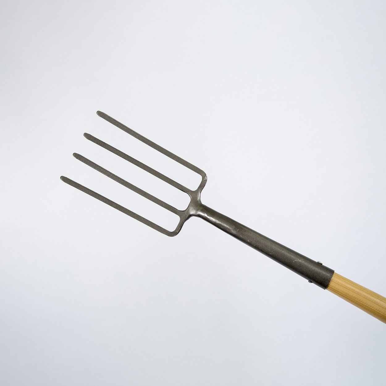 True Temper Border Fork Wood Handle D Grip