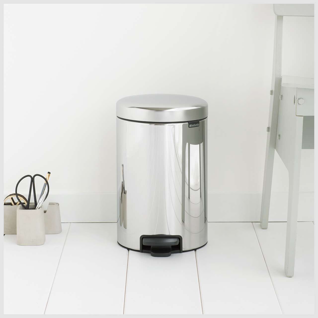 Brabantia Pedal Bin newIcon, 12 litre, Brilliant Steel