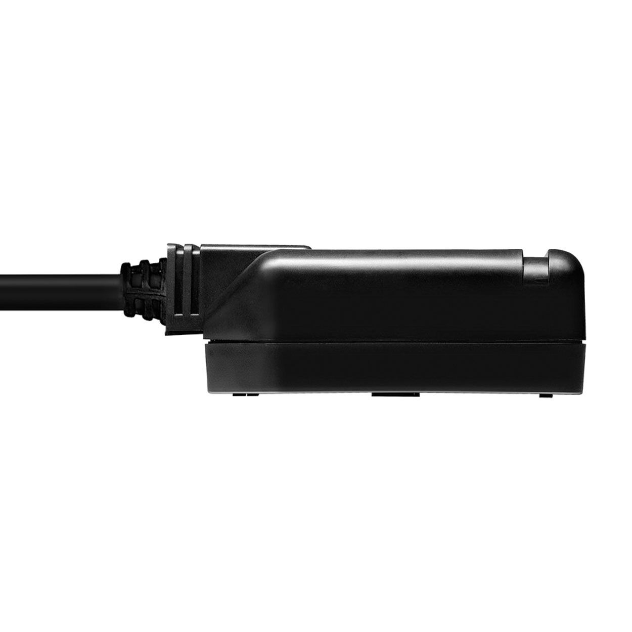 Masterplug Rewireable Trailing Single Socket