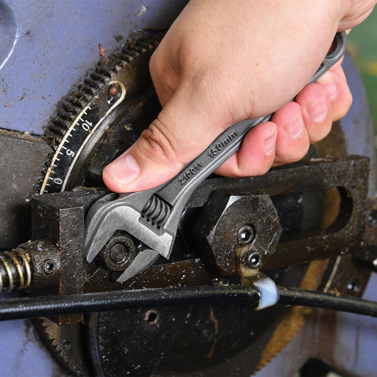 Tactix 250mm (10") Adjustable Wrench