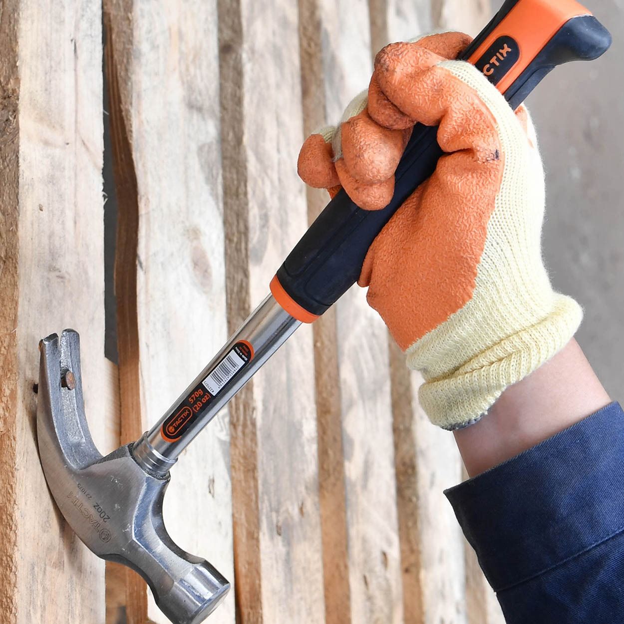 Tactix 570g(20Oz) Claw Hammer W/Tubular Handle