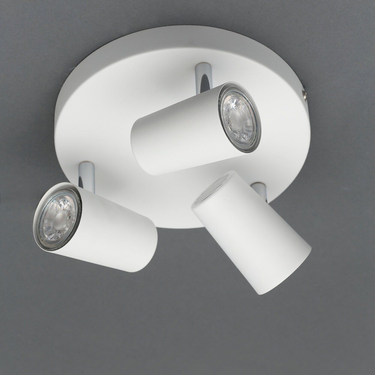 Harvey Vented Spotlight 3 Light White