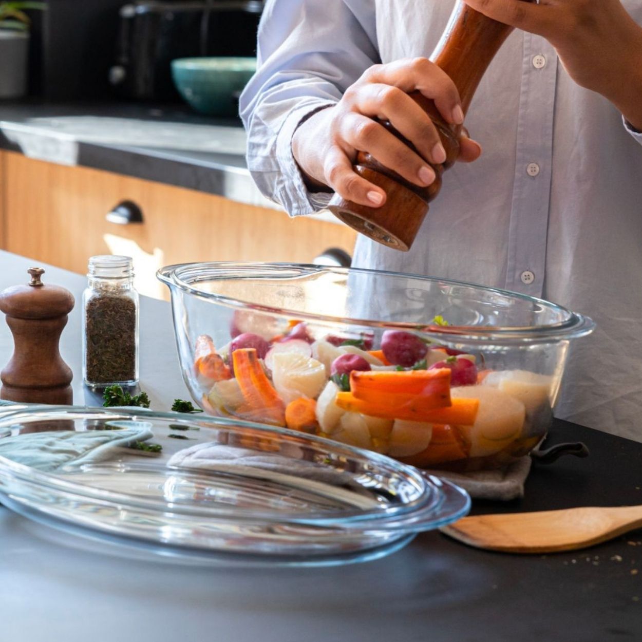 Pyrex Classic Oval Casserole Dish