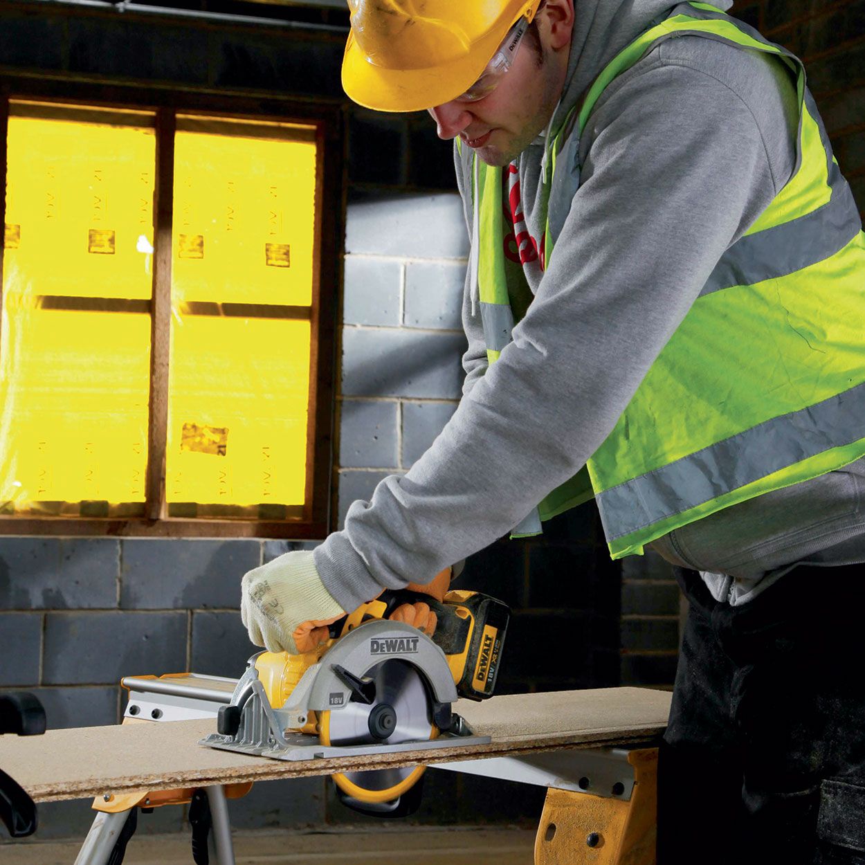DeWalt 18V XR Circular Saw - Bare Unit