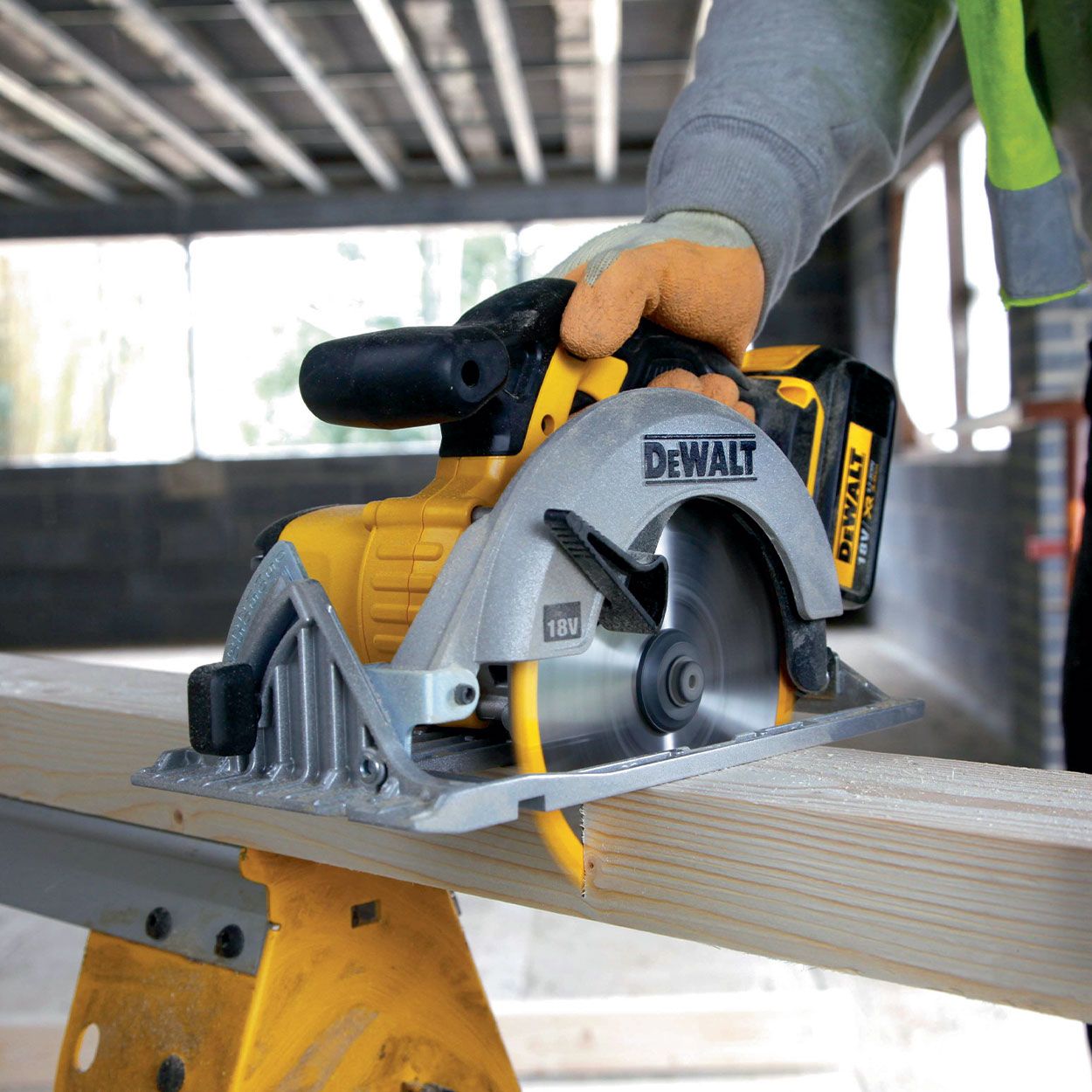 DeWalt 18V XR Circular Saw - Bare Unit