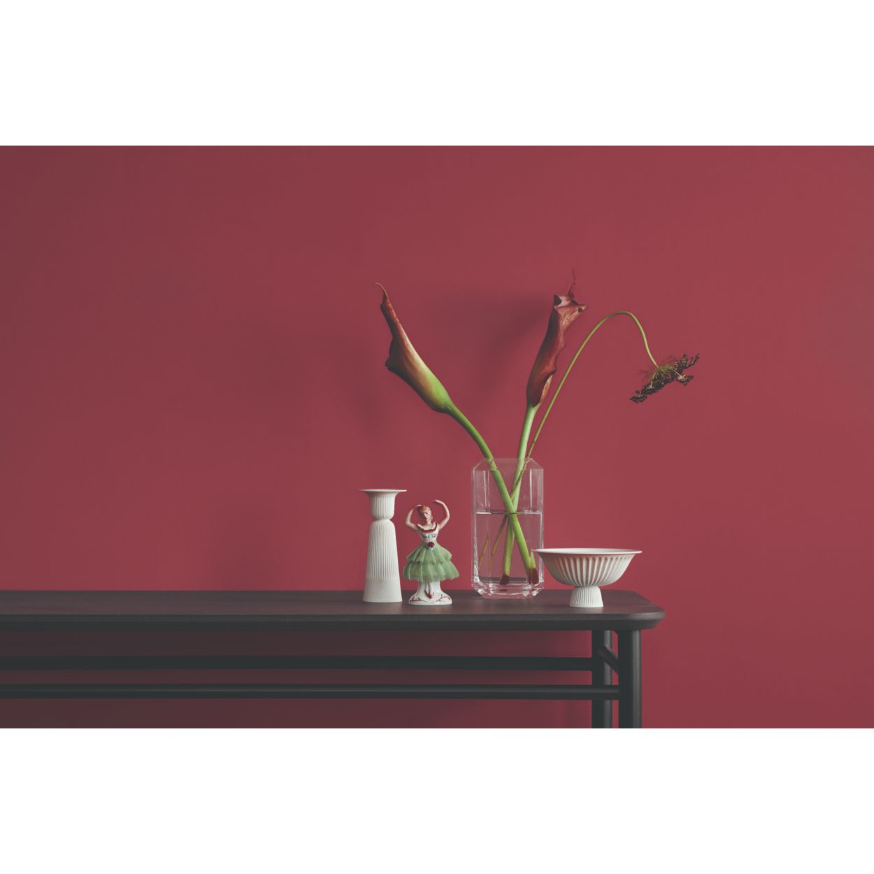 Johnstone's Feature Wall Matt Dusky Berry 2.5 Litre