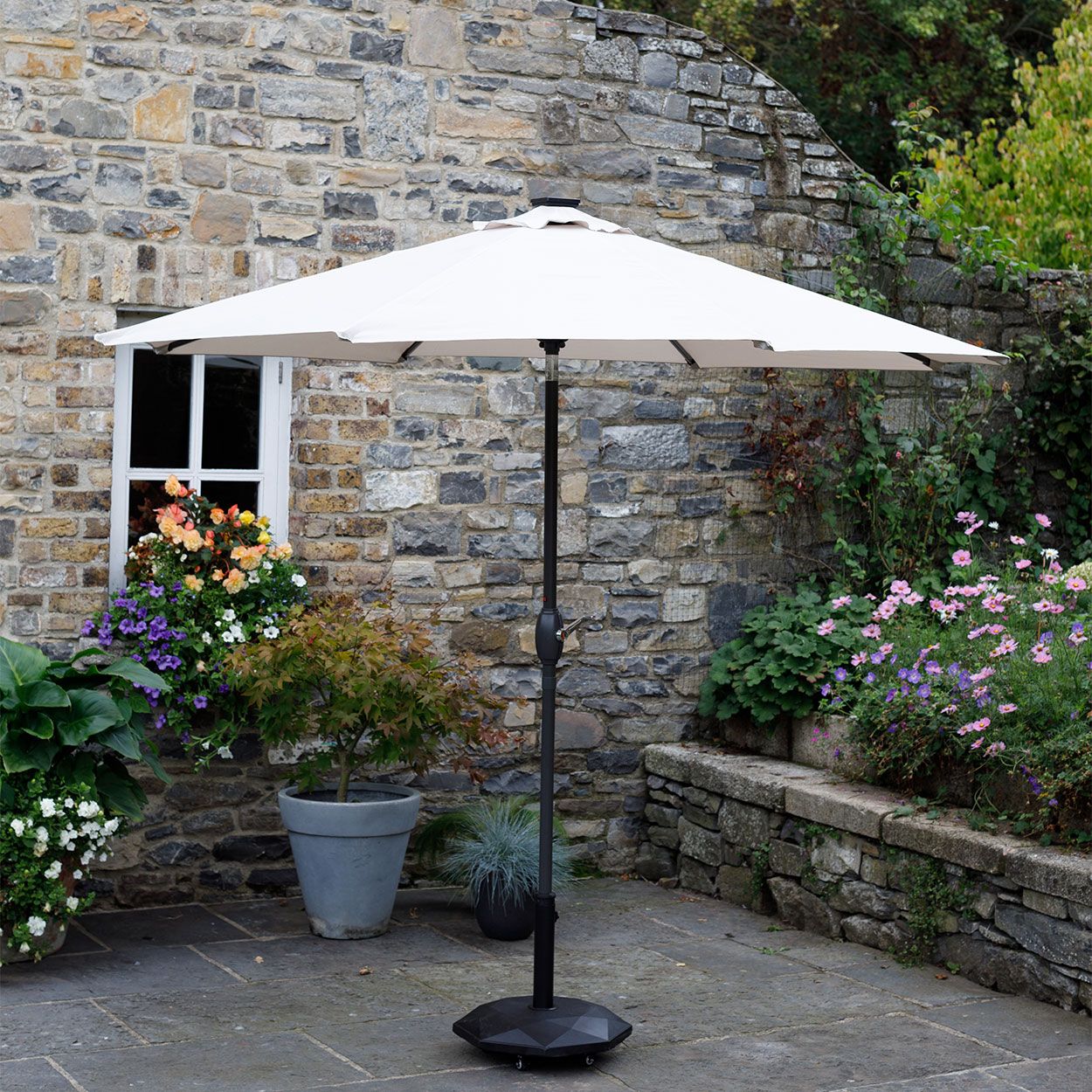 Aluminium Solar Light Parasol Cream 2.7m