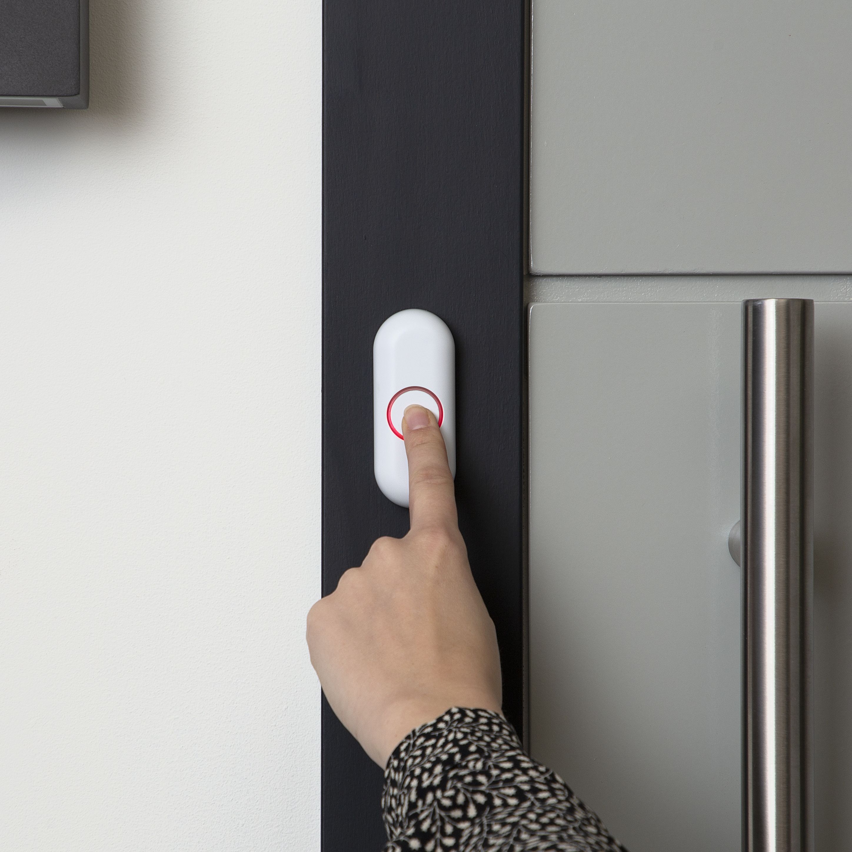Byron Dby-22313 150M Wireless Plug Through Chime