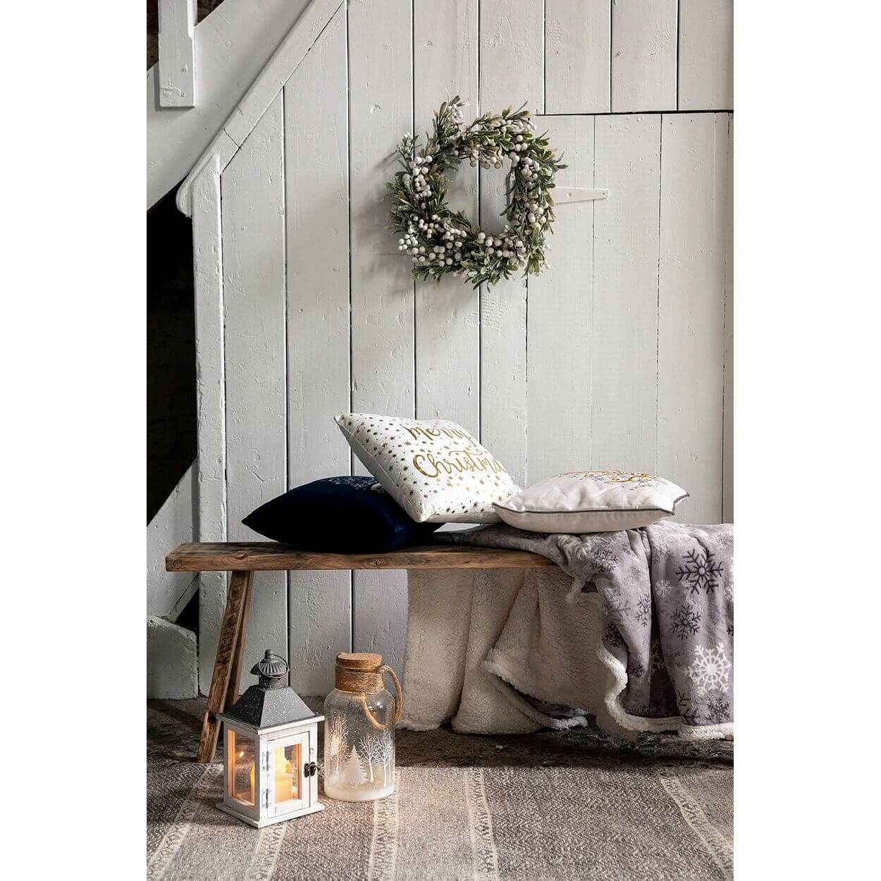 White Berry Wreath 50cm