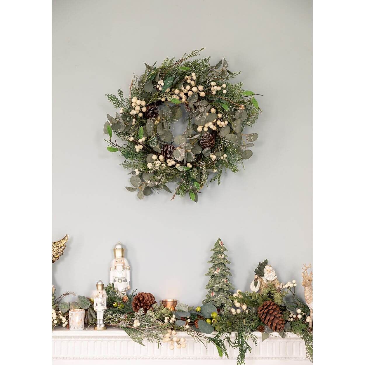 Deluxe Natural Berry Wreath 50cm