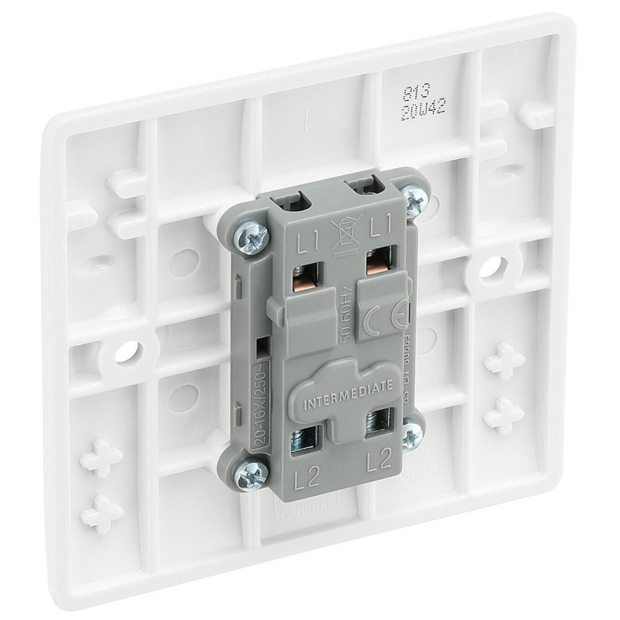 BG Nexus Series White Moulded 20A Intermediate Switch