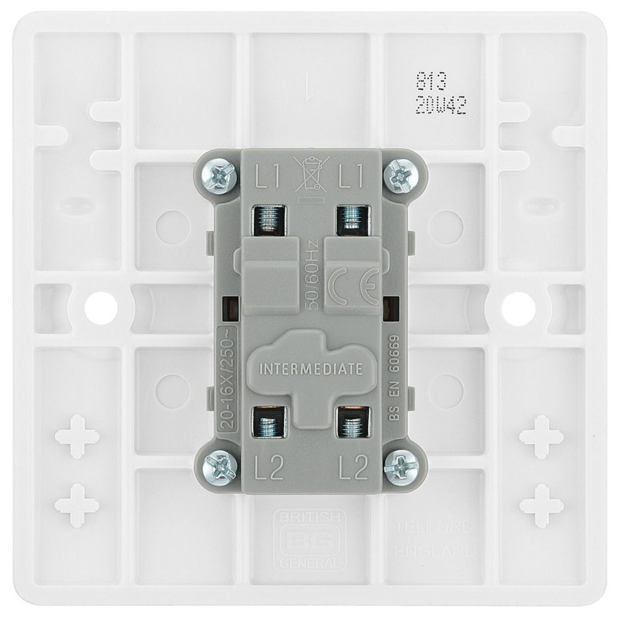 BG Nexus Series White Moulded 20A Intermediate Switch