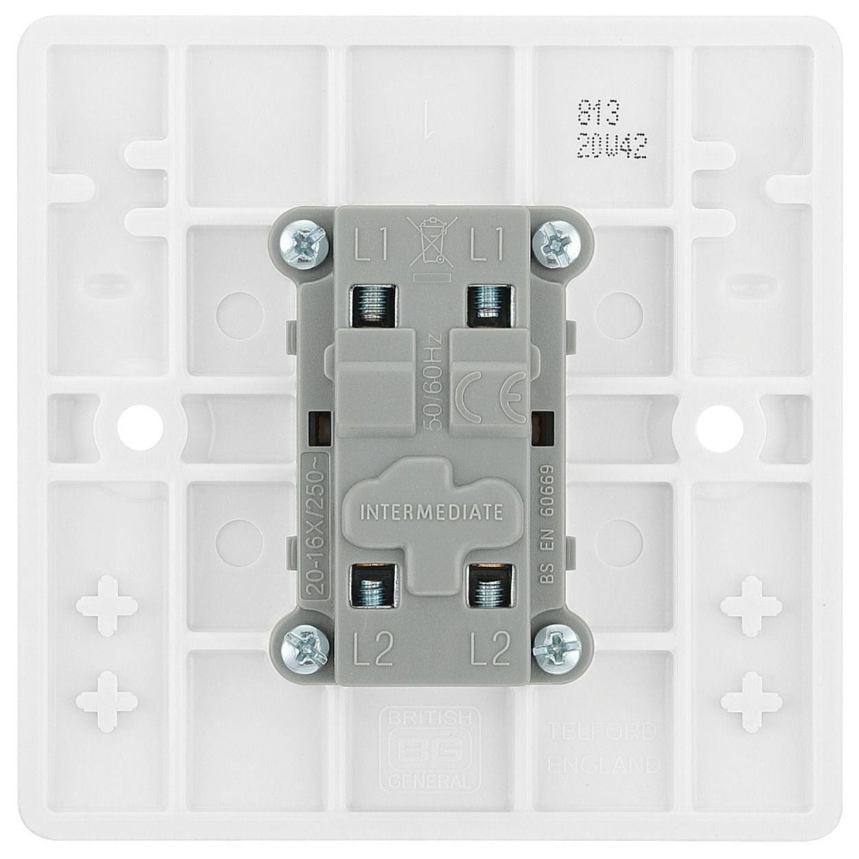 BG Nexus Series White Moulded 20A Intermediate Switch