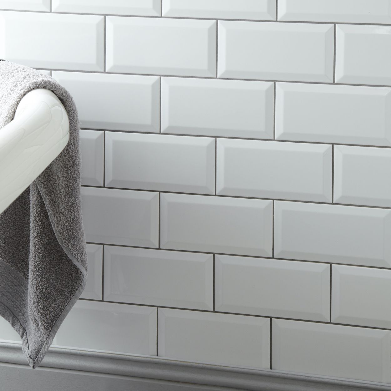 Metro White Ceramic Wall 100X200Mm Pk50