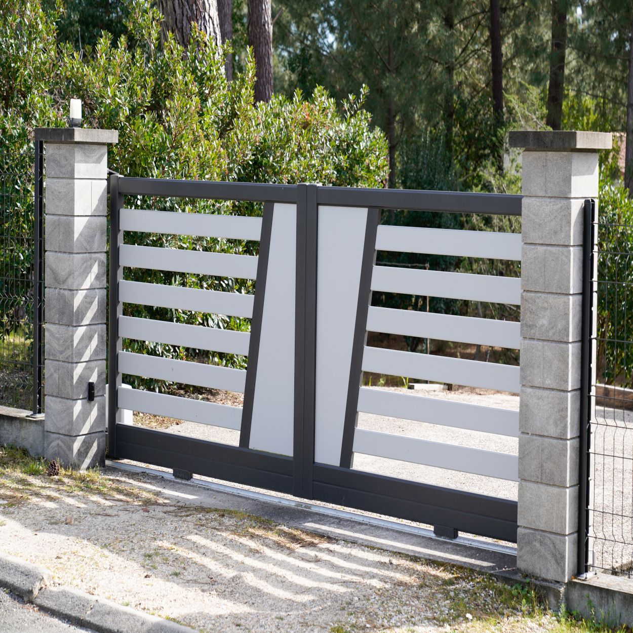 Fleetwood 1L Metal Shield Gloss Grey