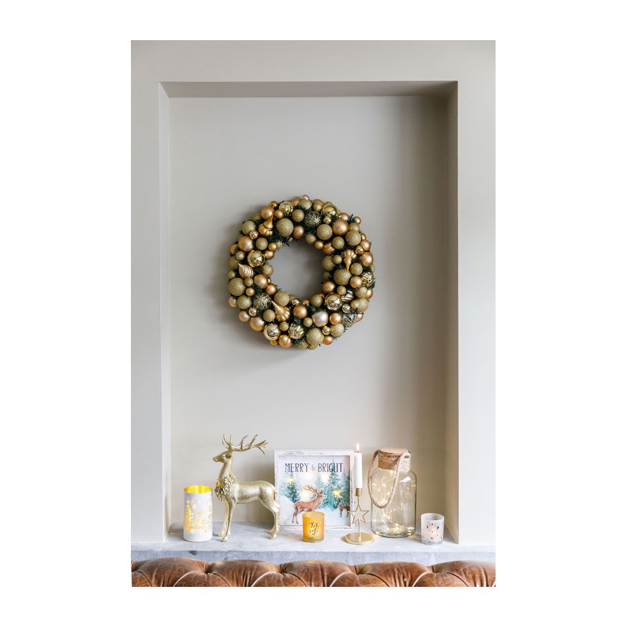 Bauble Wreath With Led Lights Gold 50cm