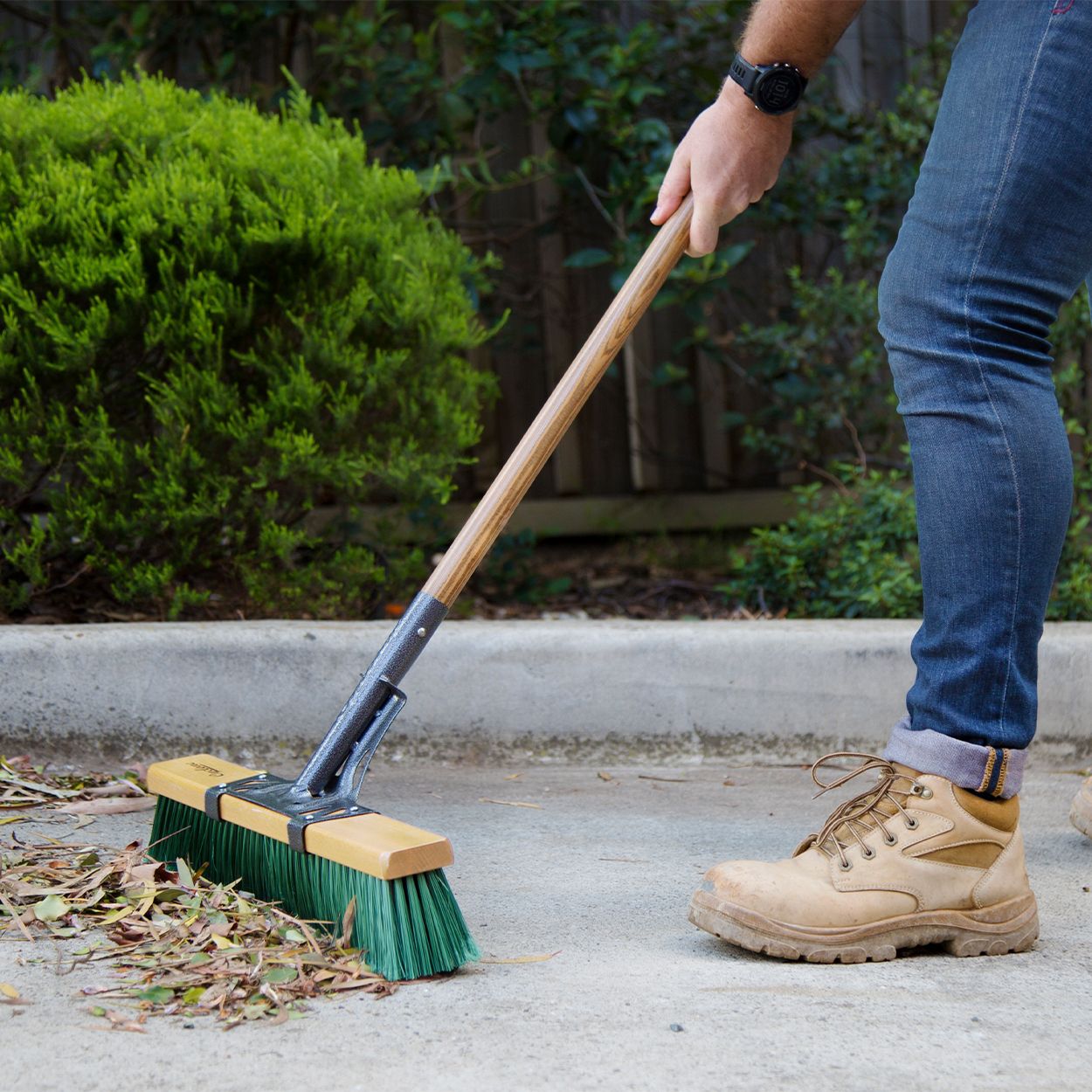 Pro Multisurface Garden Brush 450mm