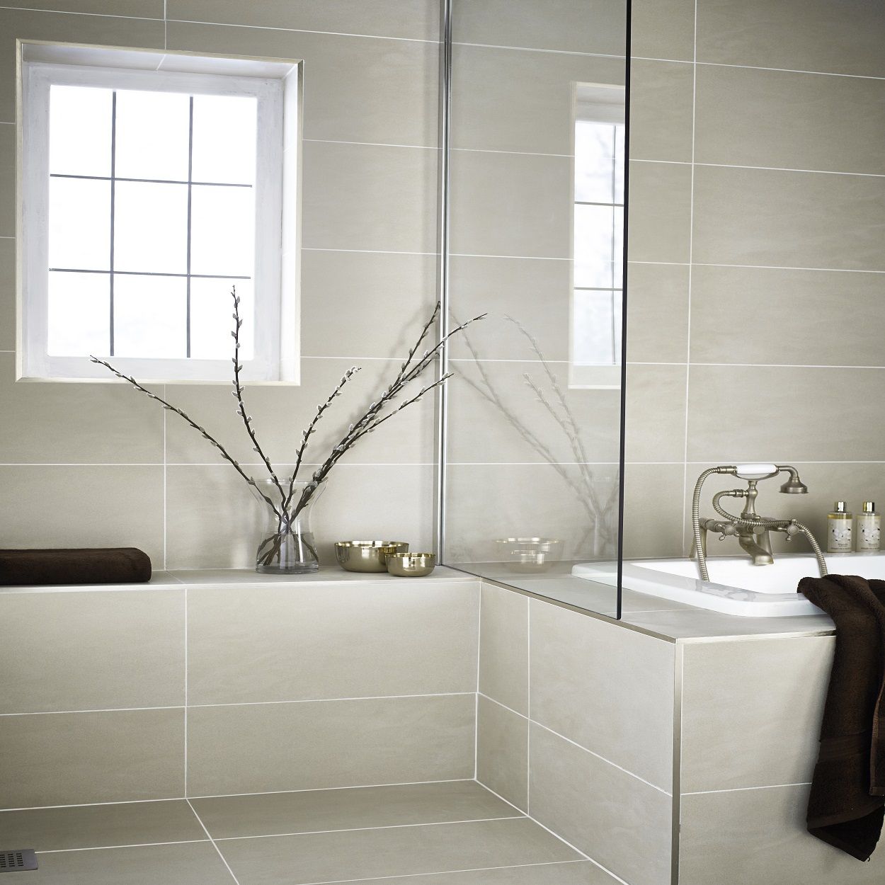 HOMELUX 10MM CHAMPAGNE METAL TILE TRIM 2.5M