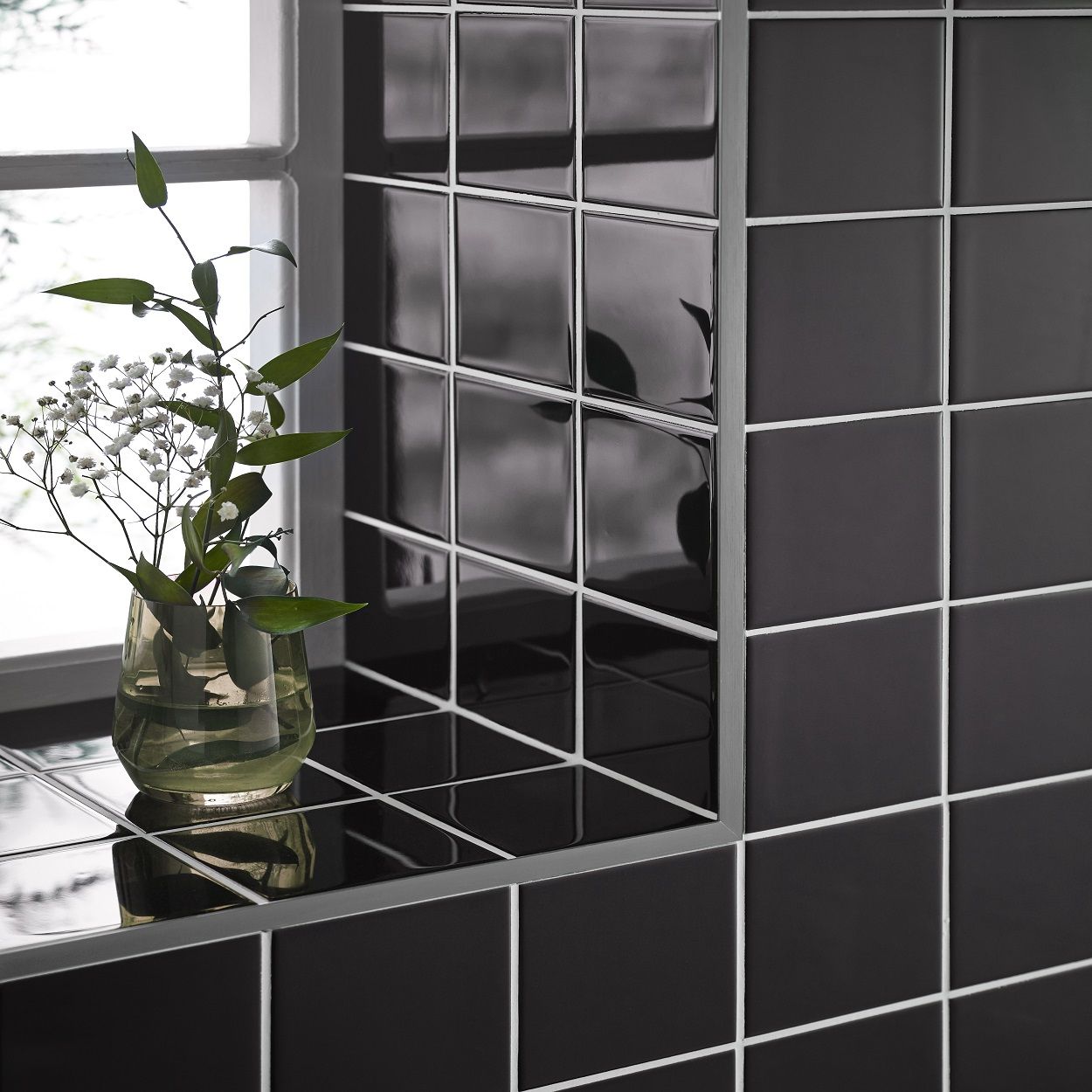 HOMELUX 8MM GUN METAL GREY METAL TILE TRIM 2.5M